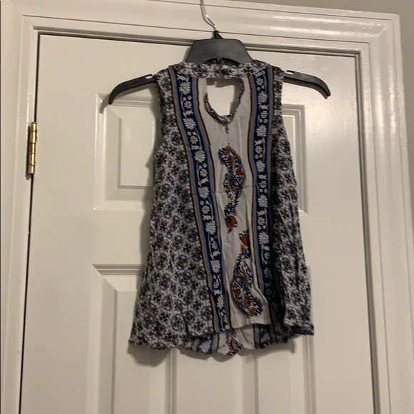 Sleeveless blouse - Picture 2 of 2